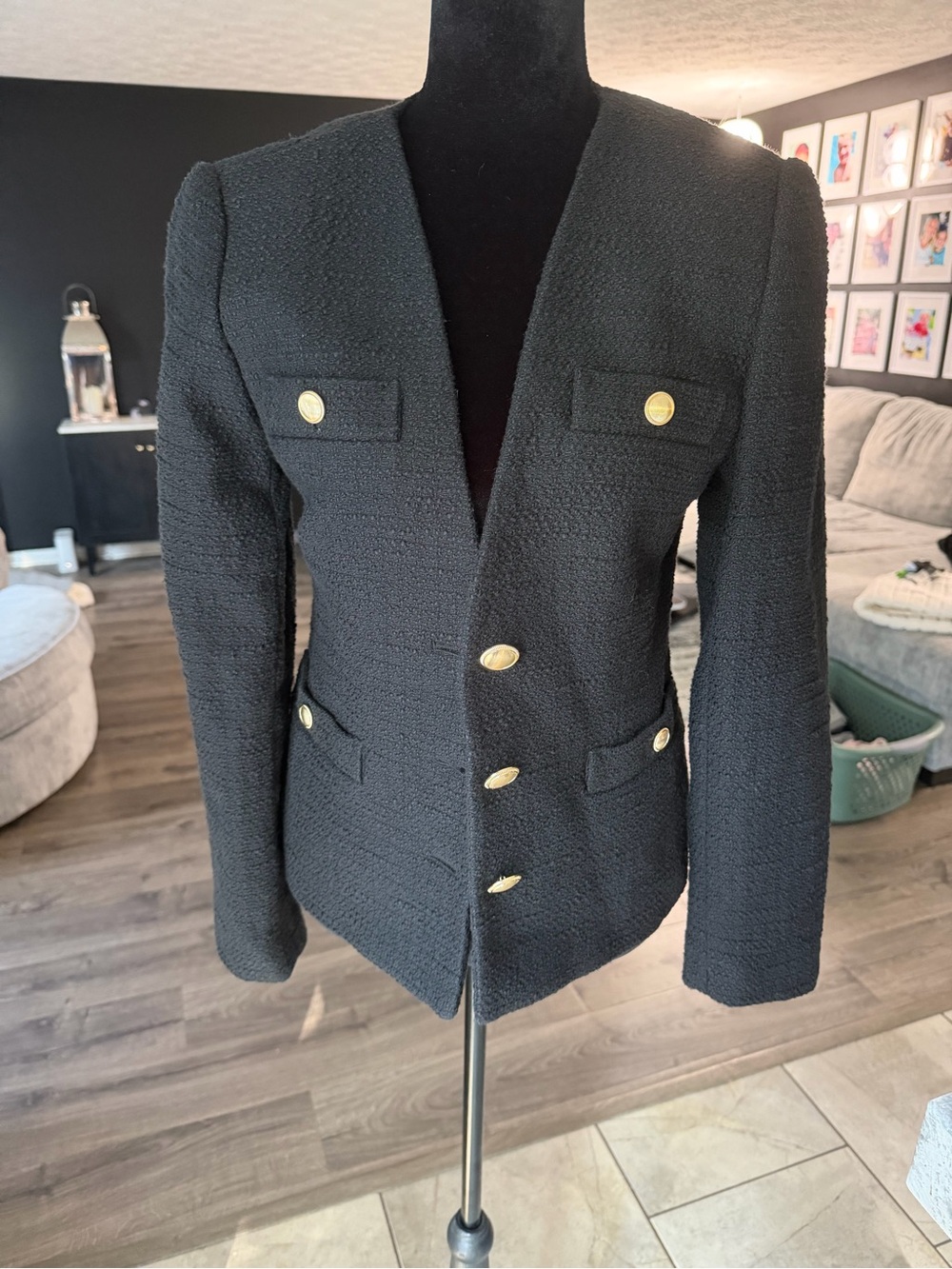 Ann Taylor Black Bouclé Gold Button Collarless Blazer Jacket Size 0 Classic Chic - Picture 2 of 5